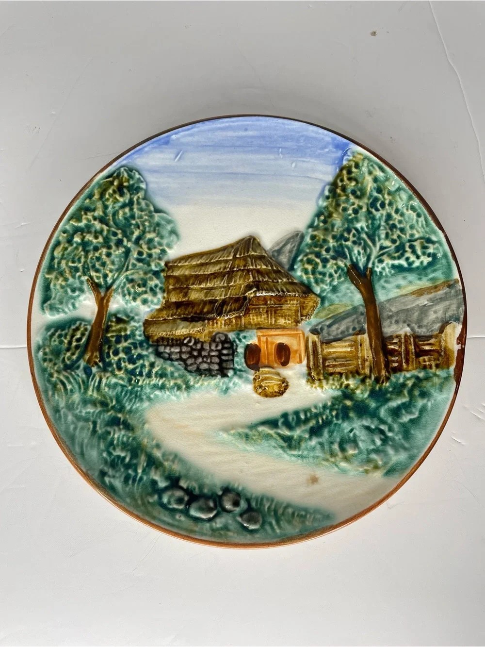 Vintage Majolica Style Hanging Plate Cottagecore Cottage 8.75” 3D Vantage Japan